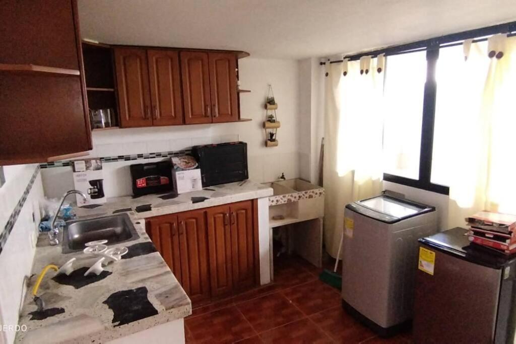 Apartamento Monaco Centrico Cuarto Piso Sin Ascensor Para Grupos De 9 Personas 230 Mil Y Para Grupos De Hasta 6 Personas 150 Mil Appartement Santa Rosa de Cabal Buitenkant foto